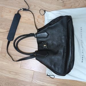 Marc by Marc Jacobs black leather purse gold hardware EUC